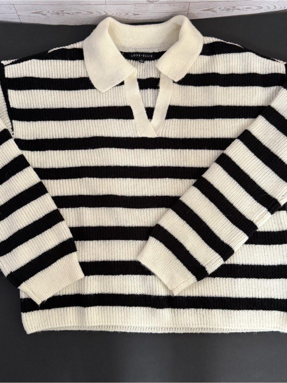 Nautical relaxed Sweater Large Womans Black White Long Sleeve Vneck Collar